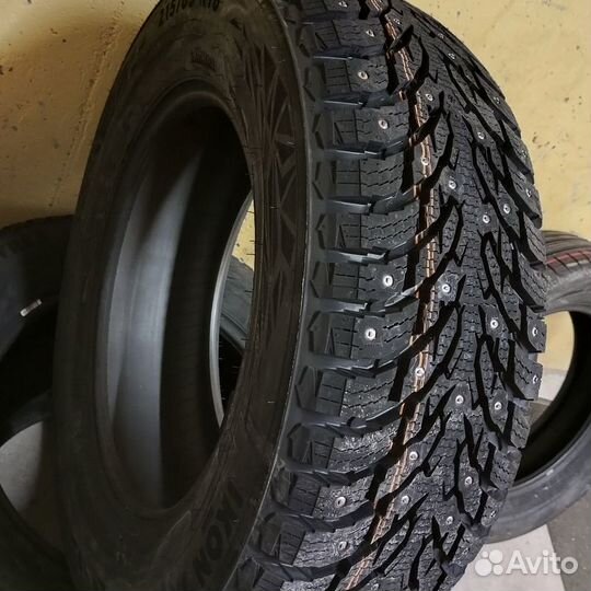 Ikon Tyres Autograph Ice 9 SUV 215/65 R16
