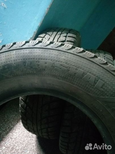 Marshal I'Zen RV Stud KC16 225/70 R16