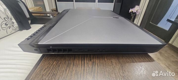 Игровой ноутбук Dell Alienware 17r4