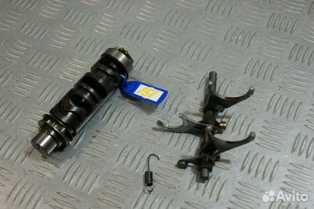 Вал копирный с вилками Suzuki GSX400F