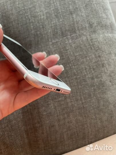 Телефон iPhone 7 32Гб