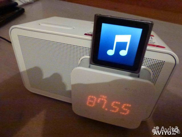 Новая мощная минидокстанция LG с FM тюнером