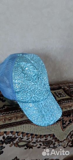 Красивые кепки и шапочки