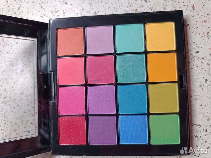 NYX professional makeup Палетка теней