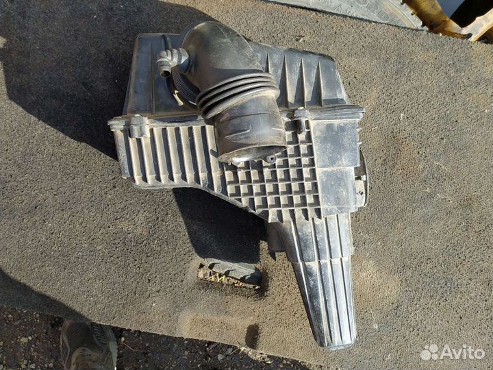 Корпус воздушного фильтра peugeot 607