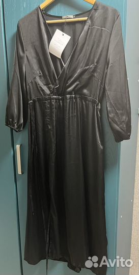 Платье атласное