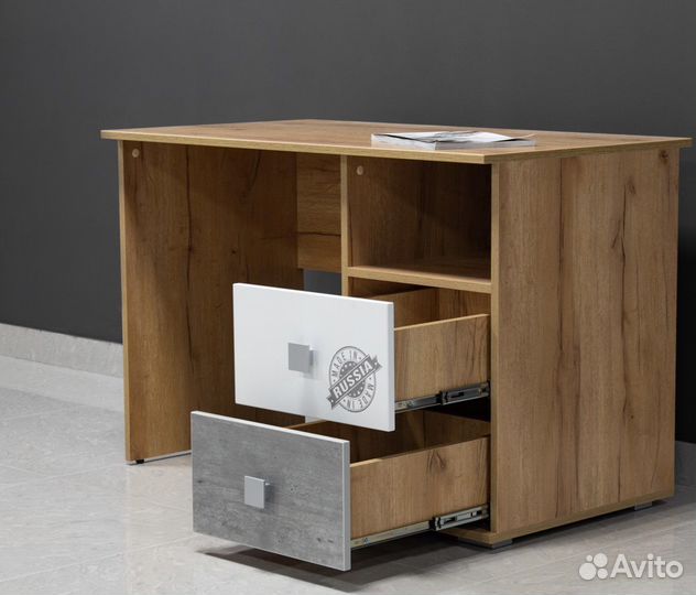 Стол письменный