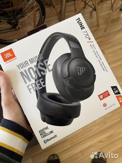 Беспроводные наушники JBL tune 770nc