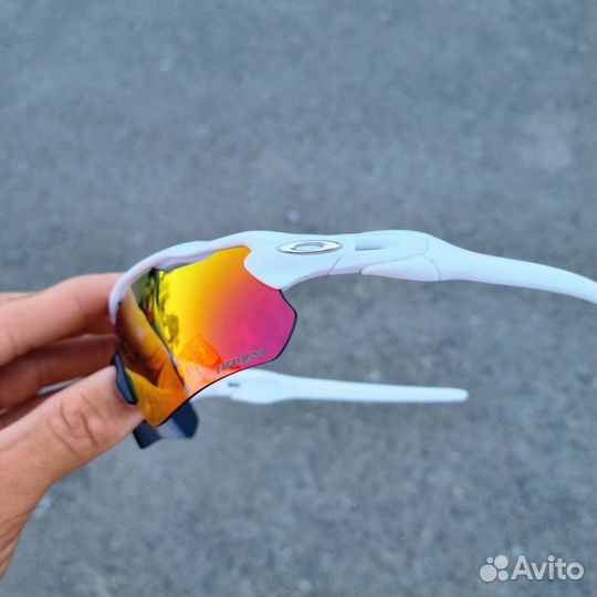 Спортивные очки oakley