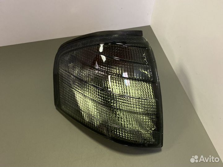 Поворотник Mercedes Benz w202