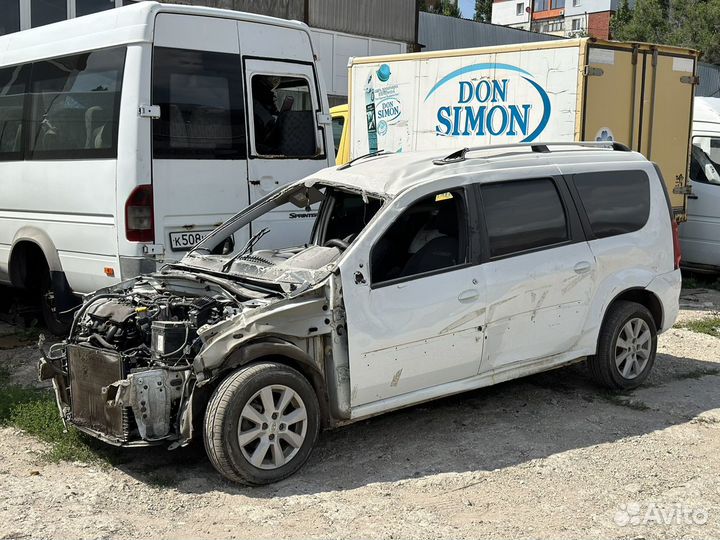 LADA Largus 1.6 МТ, 2021, битый, 22 761 км