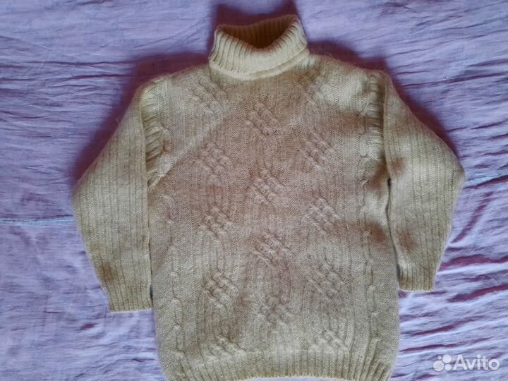 Свитер