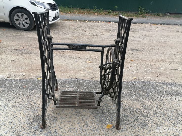 Ножки от швейной машинки