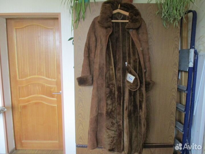 Дубленка женская с капюшоном