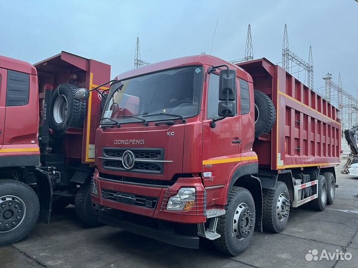 Водитель самосвала DongFeng