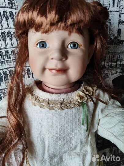Кукла фарфоровая большая