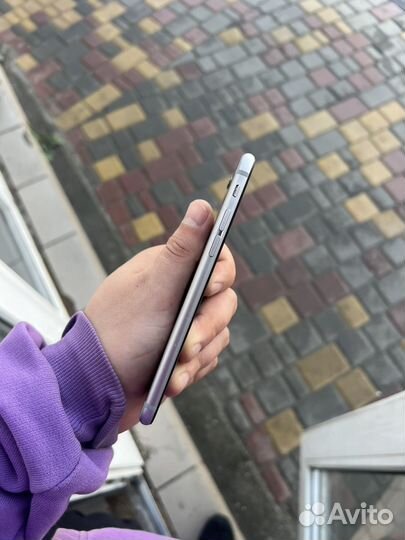 iPhone 6S, 64 ГБ