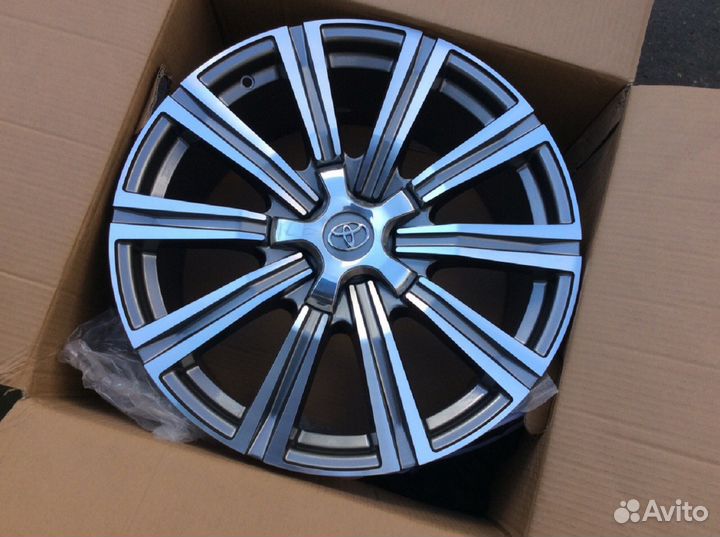 Toyota Land Cruiser 200 новые R21 S-O MG