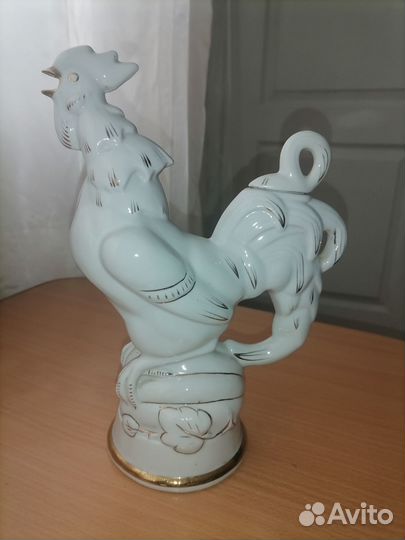 Продаются фарфоровые статуэтки