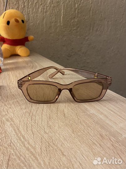 Солнцезащитные очки женские