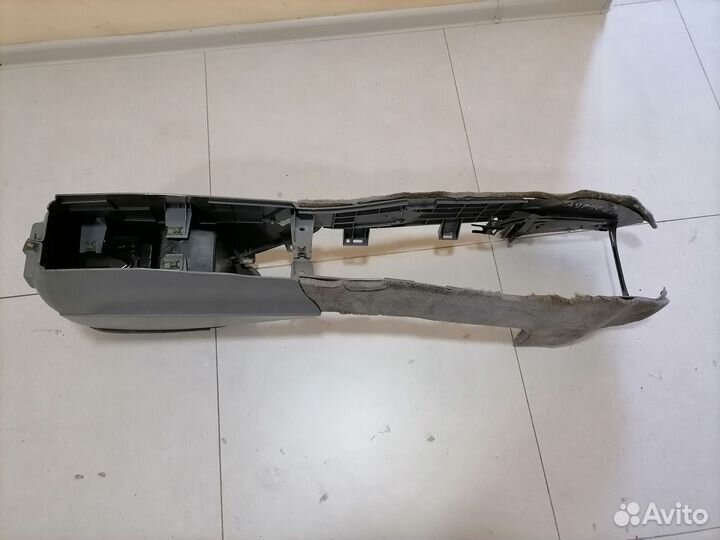 Консоль между сиденьями Ford Taurus 2 1992-1996