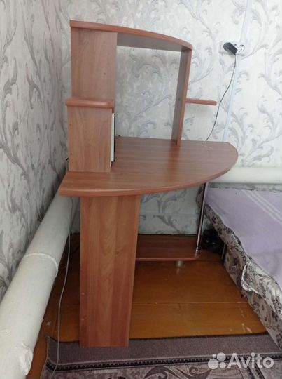 Стол для компьютера