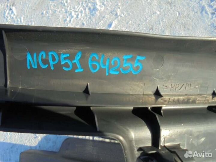 Порожек пластиковый Toyota Succeed NCP51 1NZ-FE