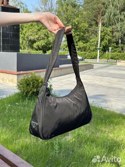 Сумка Prada Nylon Shoulder Bag винтаж