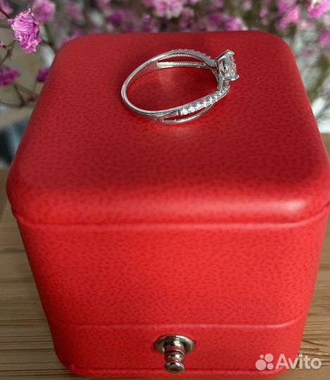 Серебряное кольцо с фианитами sokolov