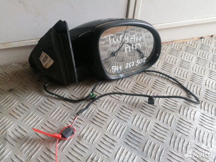 Зеркало правое Volkswagen Tiguan 5N1 1.4 caxa