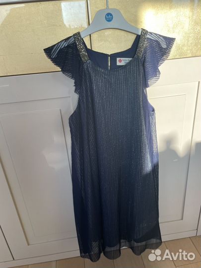 Платье нарядное на хлопковом подкладе