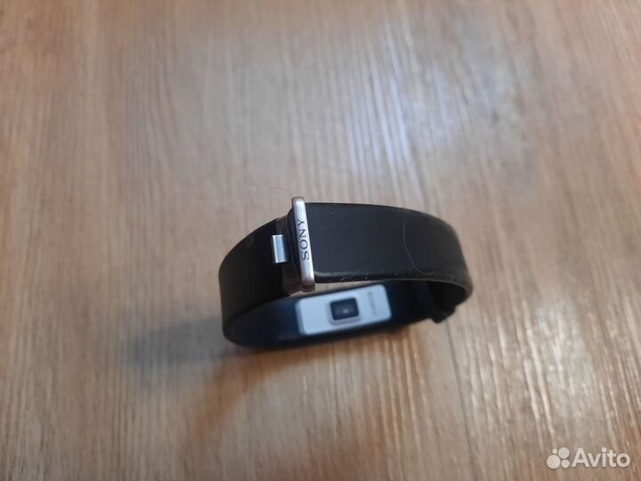 Фитнес браслет sony SmartBand SWR12 черный