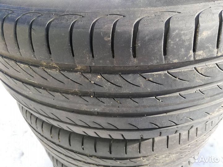 Pirelli Powergy 215/55 R17 98