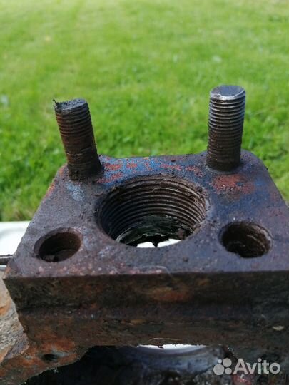 Корпус поворотного кулака правый УАЗ патриот