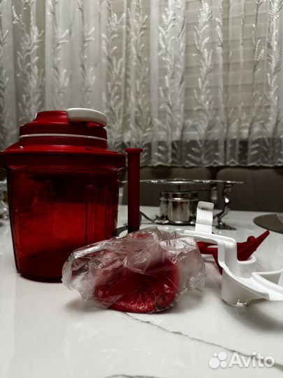 Ручной измельчитель Tupperware Экстра-Шеф 1,35 л