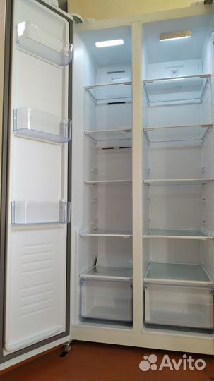 Холодильник Hyundai CS4502F белый