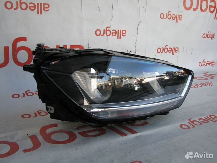 Фара передняя правая VW Golf Sportsvan xenon 2013+