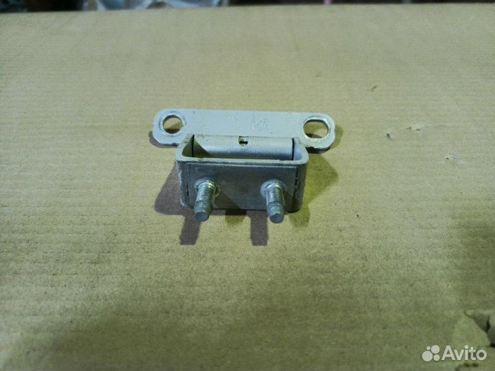 Хендай Туксон 3 тл петля двери багажника