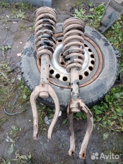 Амортизатор пружина передний Hyundai Sonata