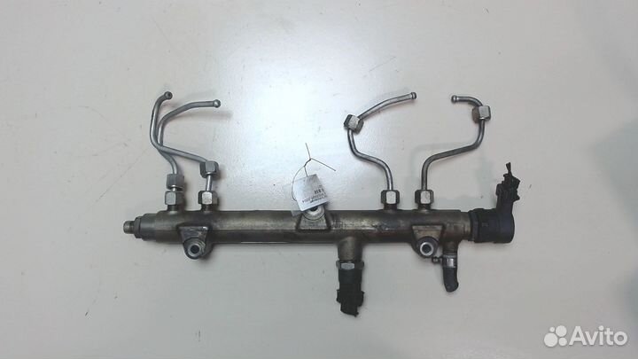 Рампа топливная Jeep Liberty, 2004