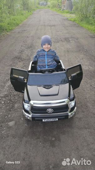 Детский электромобиль джип