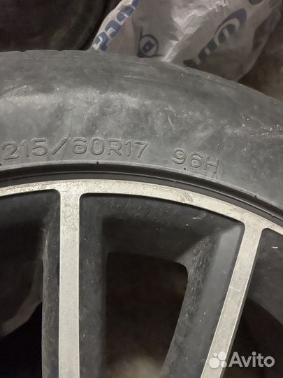 Nankang AR-1 215/60 R17 96