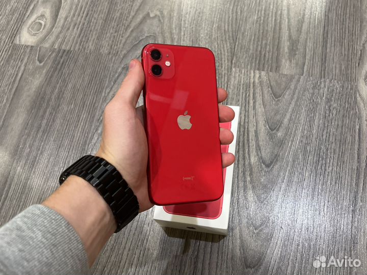 iPhone 11 red