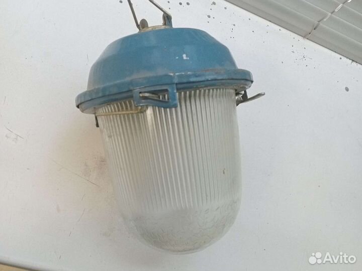 Уличный фонарь