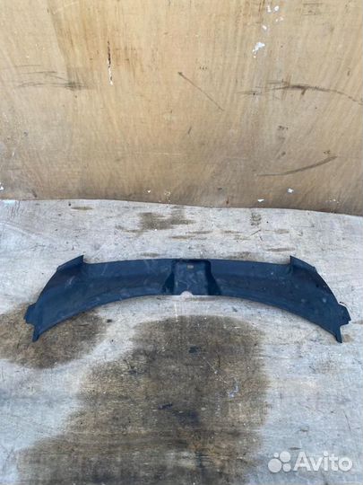 Накладка замка капота Audi A6 c6