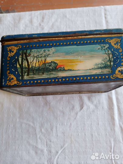 Старинная дестяная коробка