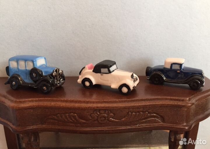 Миниатюрные модельки машинок - Citroen и Рeugeot