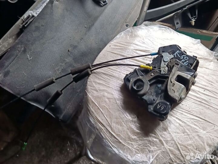 Замок двери Toyota Camry V50