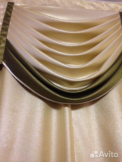 Комплект новый-ламбрекен+шторы