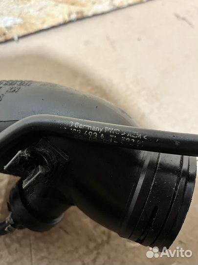 Патрубок воздушного фильтра Volkswagen touran 09